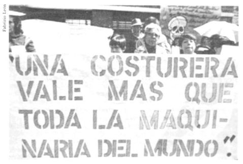 Manta de protesta del Sindicato de Costureras 19 de septiembre tras el sismo de 1985
